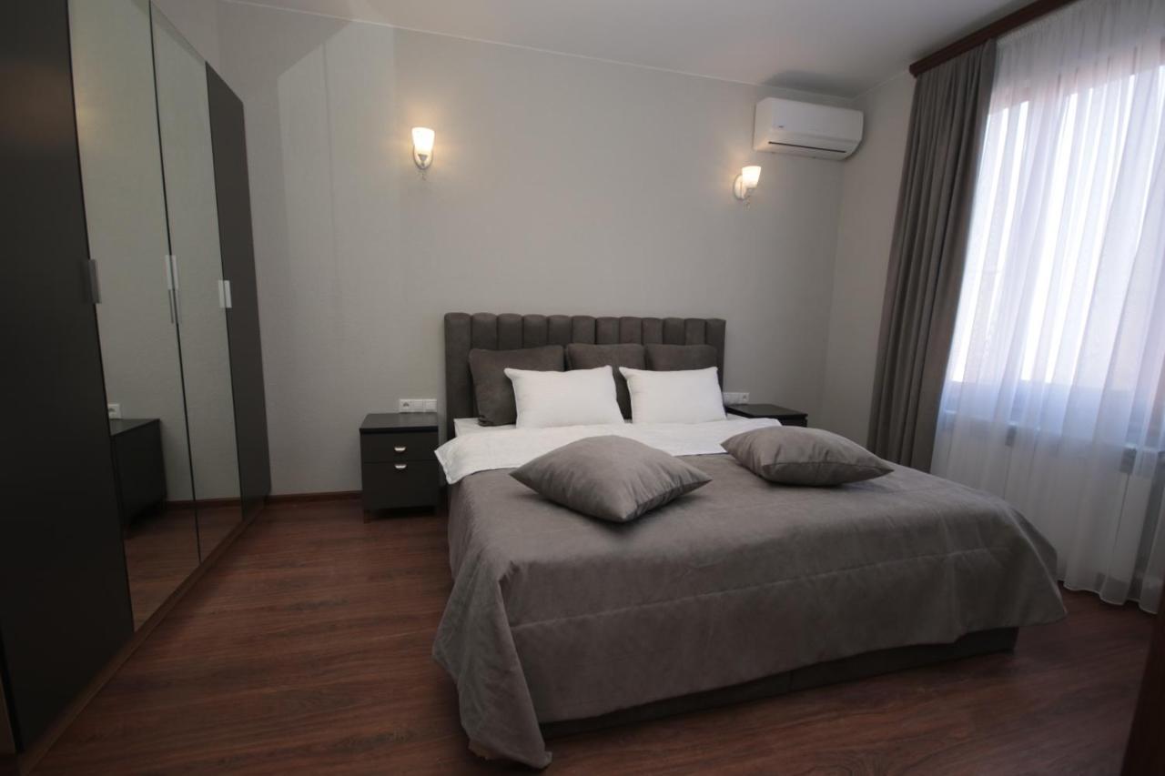 Hillside Guest House Erévan Extérieur photo